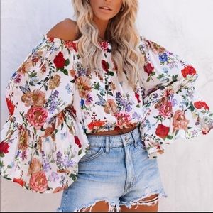 VICI Summer Harvest Off The Shoulder Bell Sleeve Top Size Medium